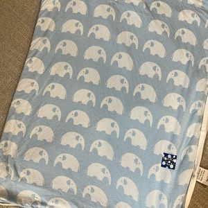 💚 5 for $20 /kickee pants blue elephant bamboo blanket